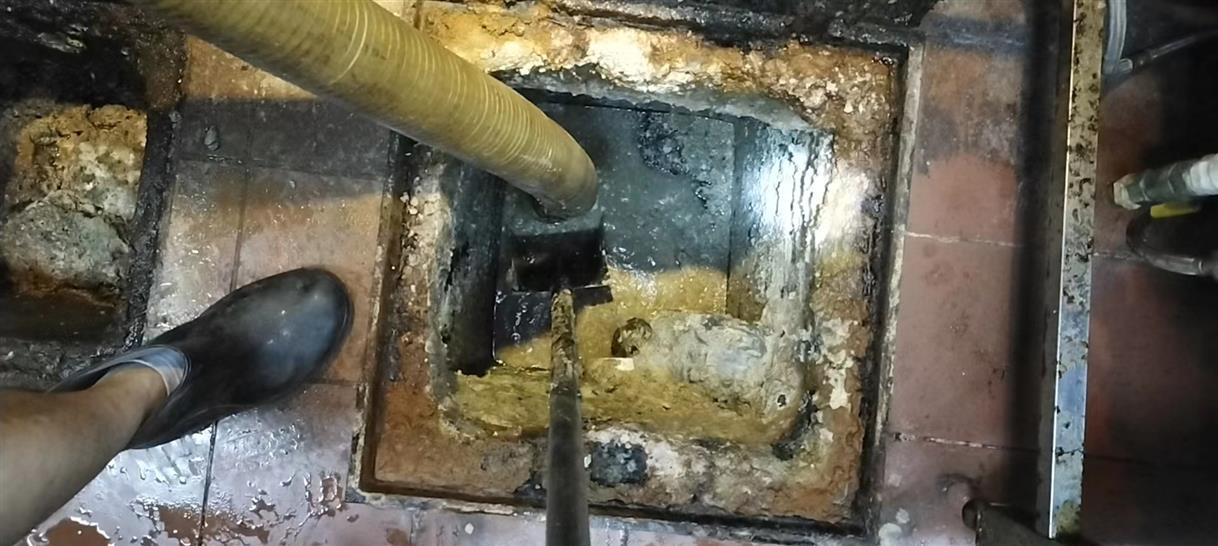 青松乡化油池清理-污水池清掏